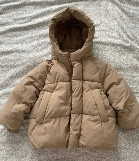 Теплую курточку — Батуми — 25 ₾