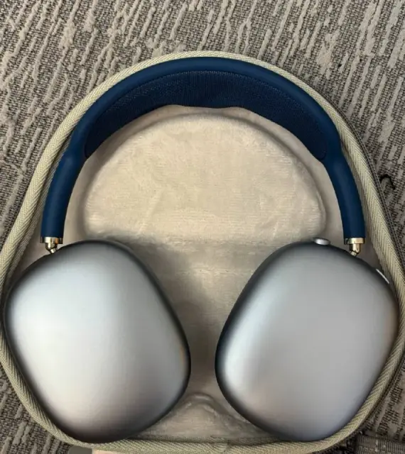 AirPods Max — Tbilisi — 700 ₾