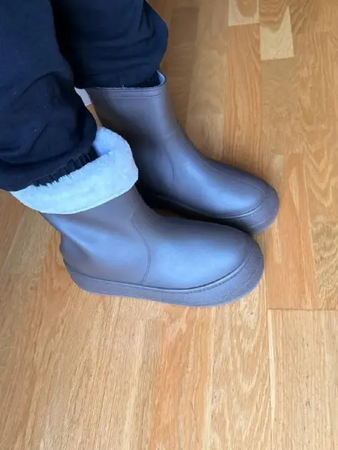 Резиновые сапоги женские коричневые — Тбилиси — 30 ₾
