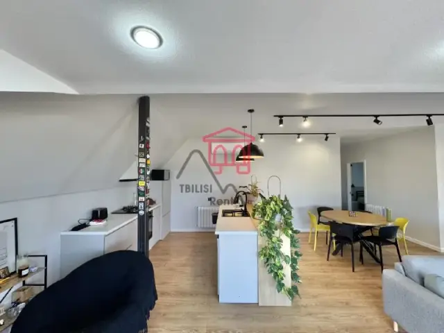 Сдаётся квартира в районе Мтацминда — Tbilisi — 2,300 $
