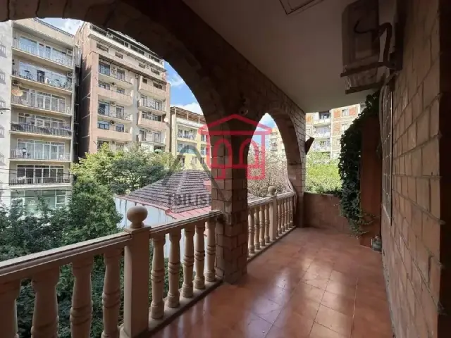 Просторный коммерческий дом — Tbilisi — 2,500 $