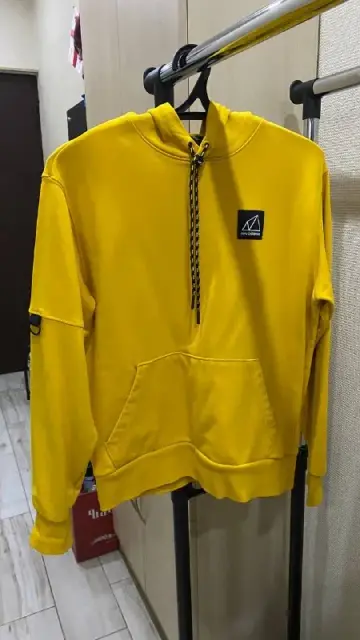 Кофта с капюшоном — Батуми — 40 ₾