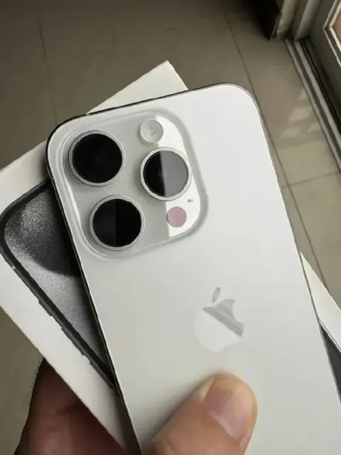 IPHONE 15 pro max 256gb — Тбилиси — 1 300 ₾
