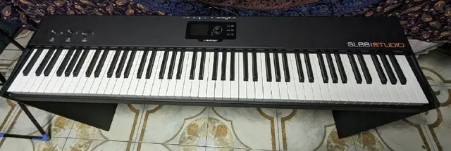 MIDI клавиатура studiologic sl88 studio — Батуми — 350 $