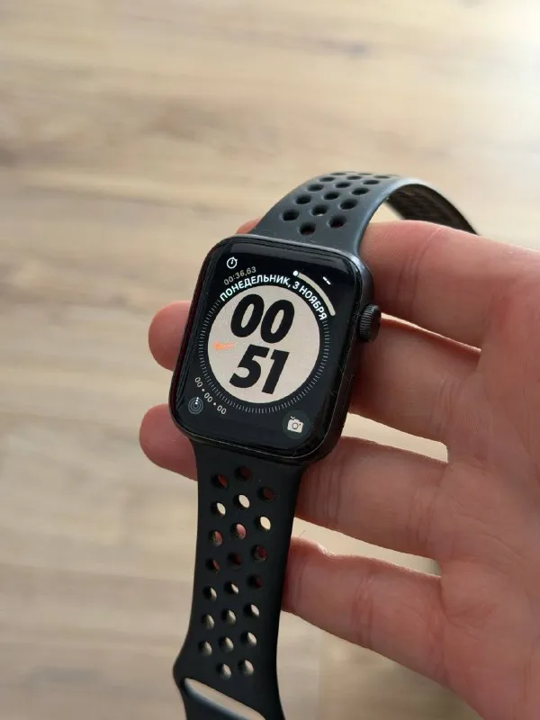 Apple Watch Nike SE 44 мм