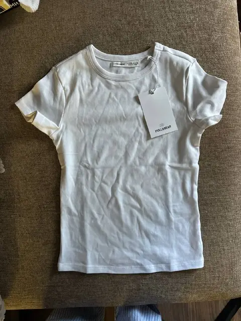 Новая белая футболка Pull&Bear — Тбилиси — 20 ₾