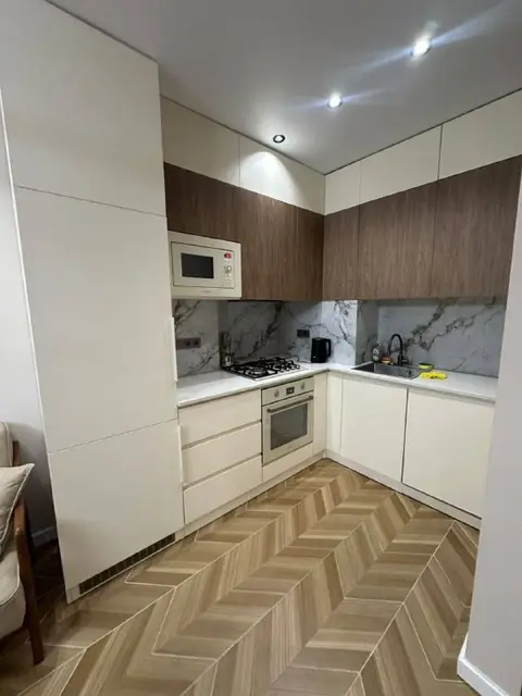 Квартира 2+1 по улице Шартава, 30 — Батуми — 1 000 $
