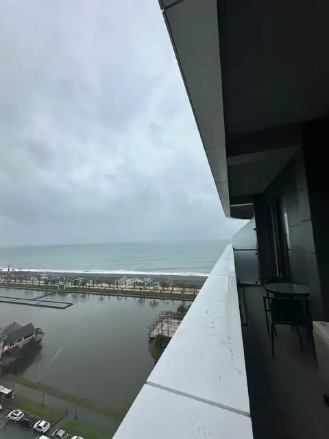 1+1 в Alliance Palace с видом на море — Батуми — 650 $