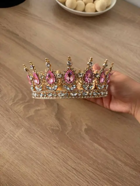 Новая корона — Алматы — 2 500 ₸