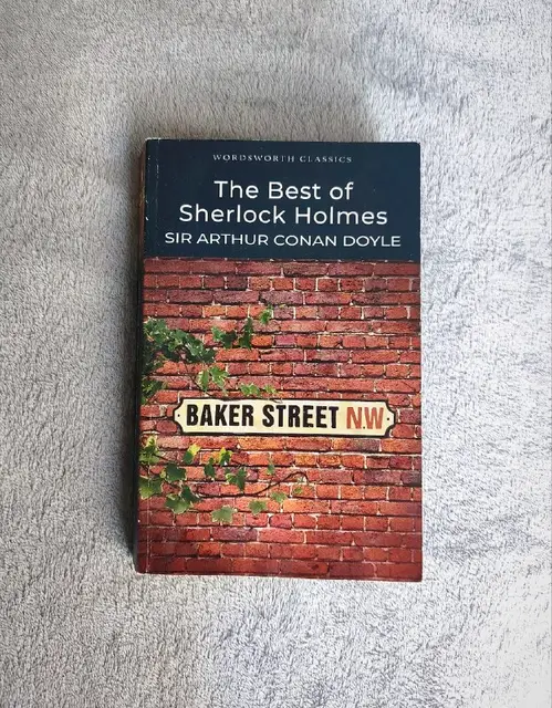 Книга Шерлок Холмс на английском языке — Тбилиси — 30 ₾