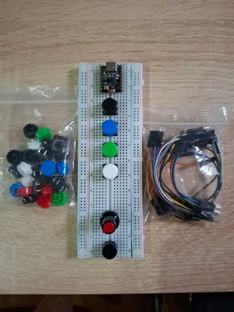 Esp32 C3 с макетной платой, контактами, кнопками, зумером и потенциометром — Batumi — 20 ₾