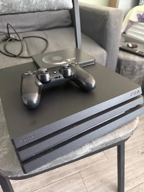 Ps4 про 1тб — Батуми — 550 ₾