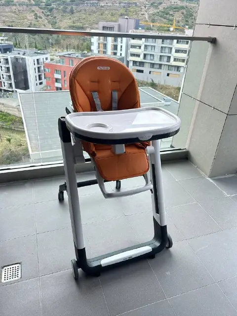 Итальянский детский стул-трансформер Peg Perego Siesta Follow Me — Тбилиси — 450 ₾