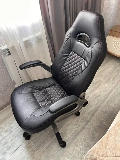 Рабочее кресло — Батуми — 150 ₾