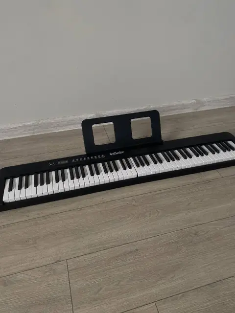 Синтезатор 88 клавиш — Батуми — 350 300 ₾