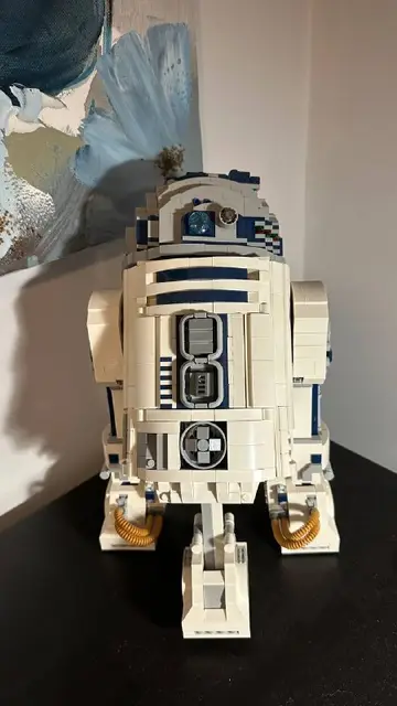 R2-D2 — Белград — 5 000 дин
