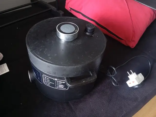 Скороварка/пароварка Tefal SERIE EPC50-B CY754840 — Батуми — 60 ₾