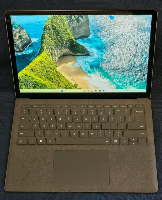 Microsoft Surface Laptop 4 — Батуми — 900 ₾