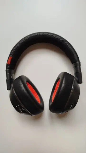 Наушники Plantronics Voyager 8200UC — Тбилиси — 800 ₾