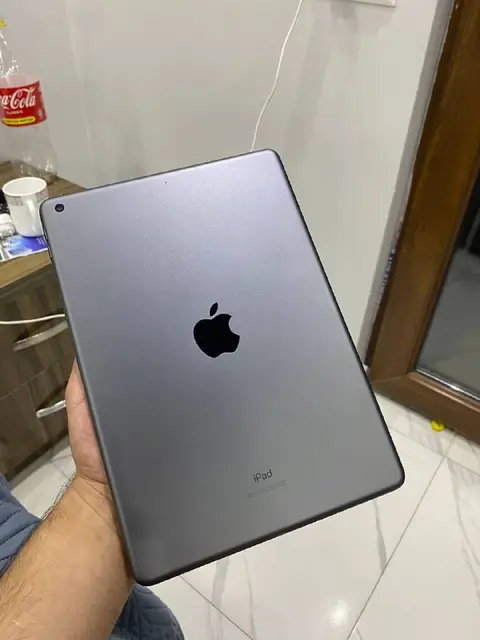 İpad 8 — Батуми — 420 ₾