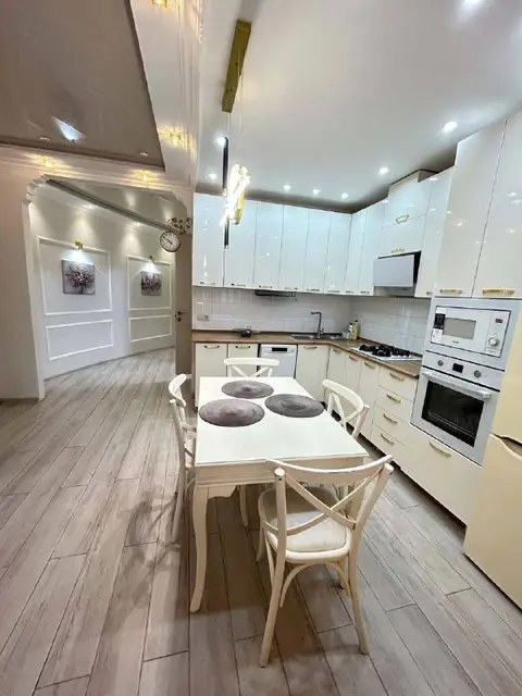 Квартира 2+1 — Батуми — 1 200 $