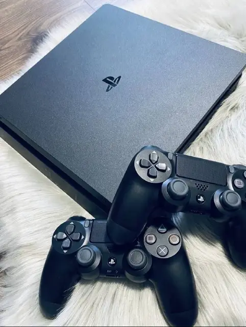 Playstation 4 slim — Ереван