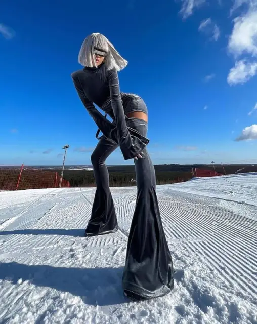 Женский футуристичный техно-комплект бренда Tachno — Батуми — 12 080 ₾