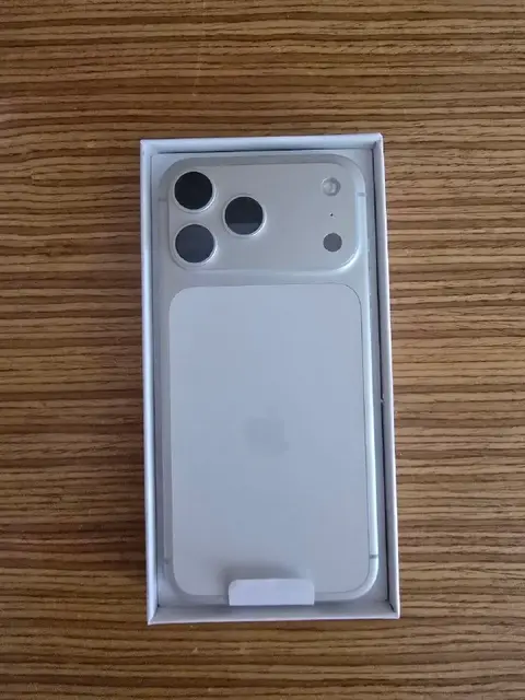 IPhone 17 Pro Max 12/256 — Тбилиси — 3 200 ₾