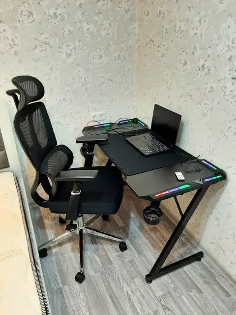 Геймерский стол и ортопедическое кресло — Батуми — 450 ₾