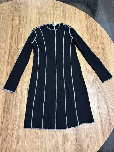 Платье черное (швы наружу) — Батуми — 40 ₾