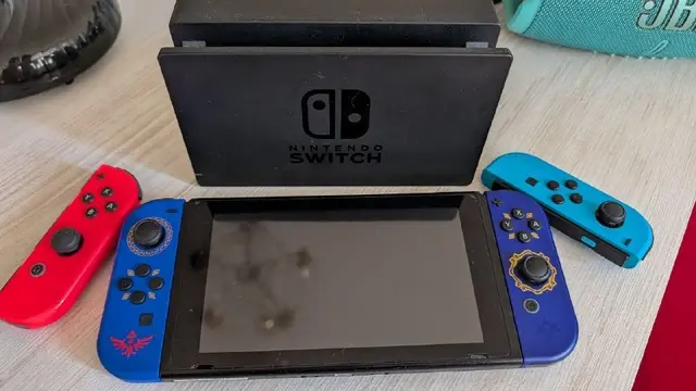 Nintendo Switch + 2 джойкона — Ереван — 75 000 ֏