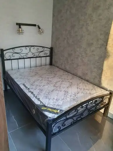 Металическая кровать с ортопедическим матрасом — Тбилиси — 150 ₾