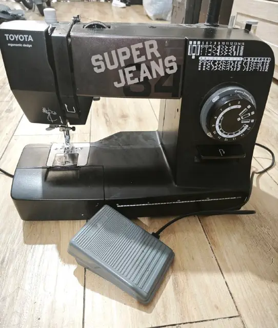Электромеханическая швейная машина Toyota Super Jeans 34 — Батуми — 300 ₾