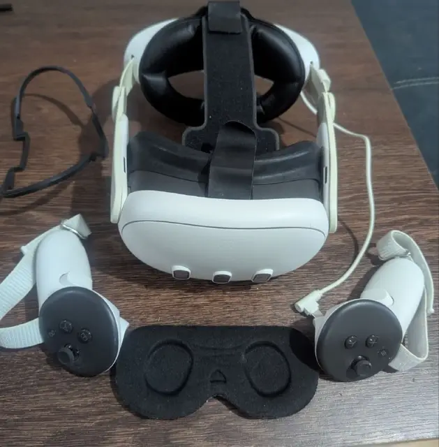 VR-гарнитура Meta Quest 3 — Батуми — 1 100 ₾