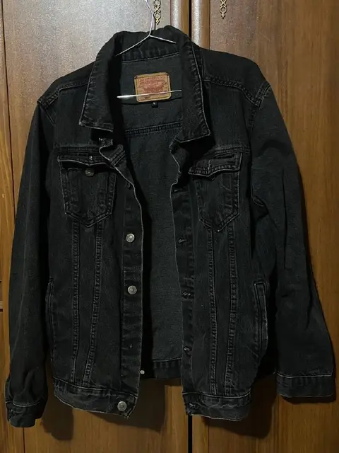 Джинсовая куртка Levis — Тбилиси — 80 ₾