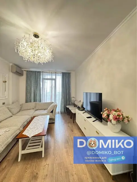 Рабочее место в квартире 2+1 — Батуми — 1 000 $