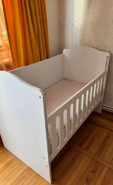 Кроватка детскую деревянную с матрасом — Батуми — 200 ₾