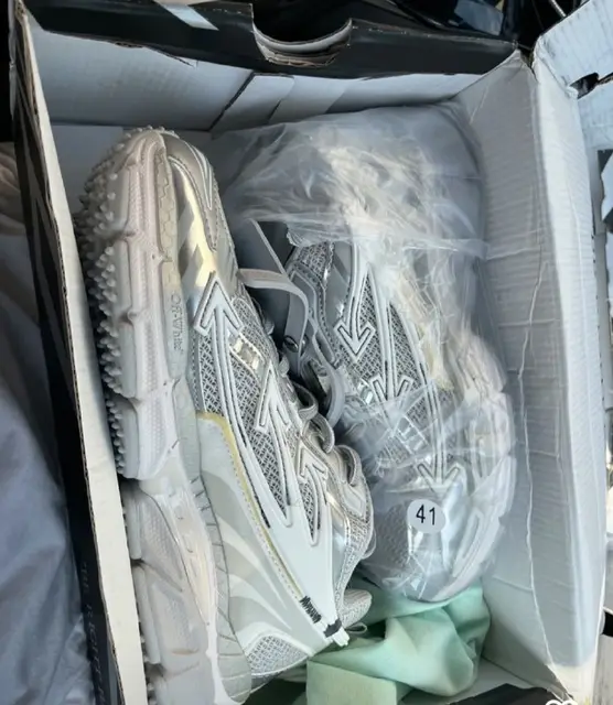 OFF-WHITE be right back — Батуми — 160 ₾
