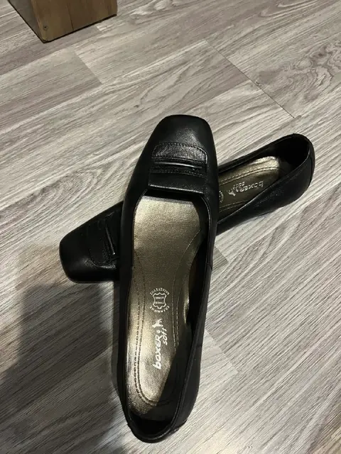 Кожаные туфли — Батуми — 75 ₾