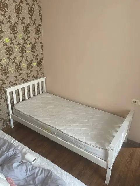 Детская кровать с матрасом — Батуми — 180 ₾