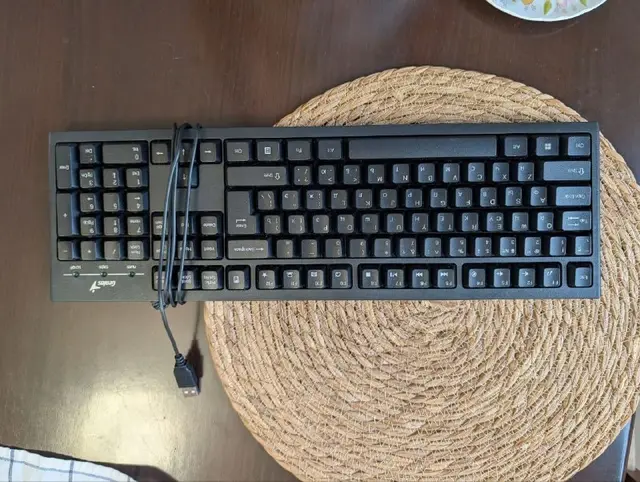 Клавиатура Genius Smart KB-100 — Батуми — 10 ₾