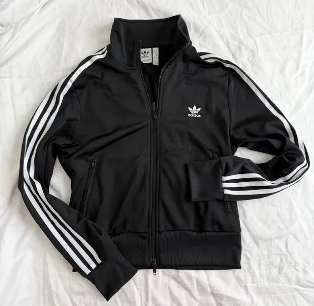 Кофта женская adidas — Батуми — 50 ₾