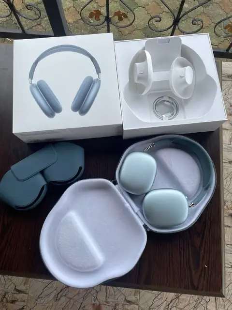 AirPods Max (USB-C) — Батуми — 1 100 ₾