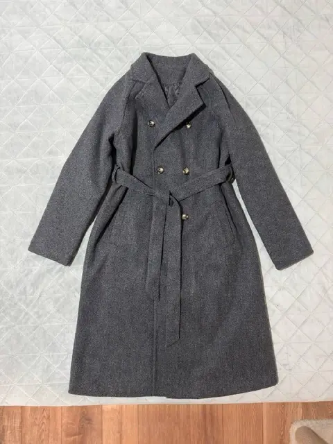 Пальто женское новое — Батуми — 25 ₾