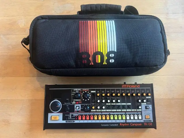 Roland tr-08 — Тбилиси — 900 ₾