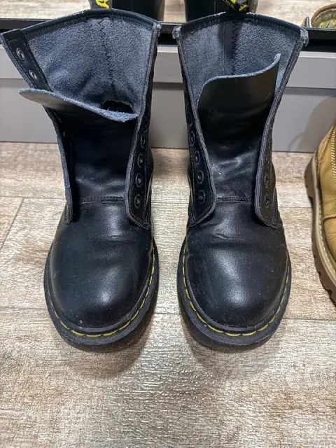 Мартинсы кожа — Батуми — 100 ₾
