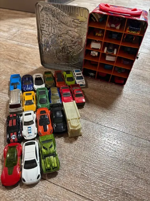 Машинки hot wheels — Батуми — 50 ₾