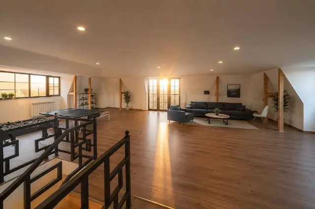 БОЛЬШОЙ ДОМ 500 м² — Батуми — 2 500 $