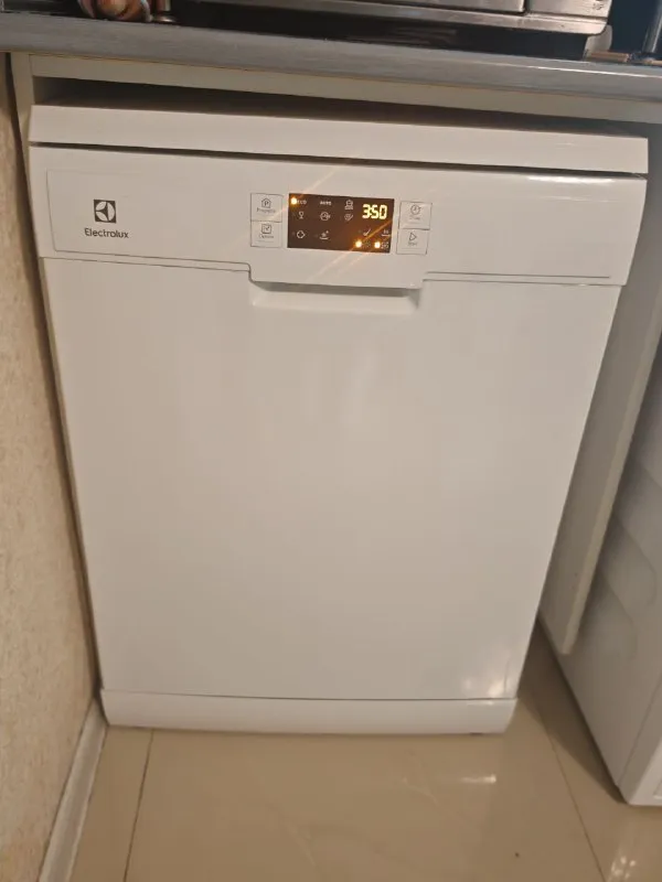 Отдельно стоящая посудомоечная машина Electrolux ESF9552LOW