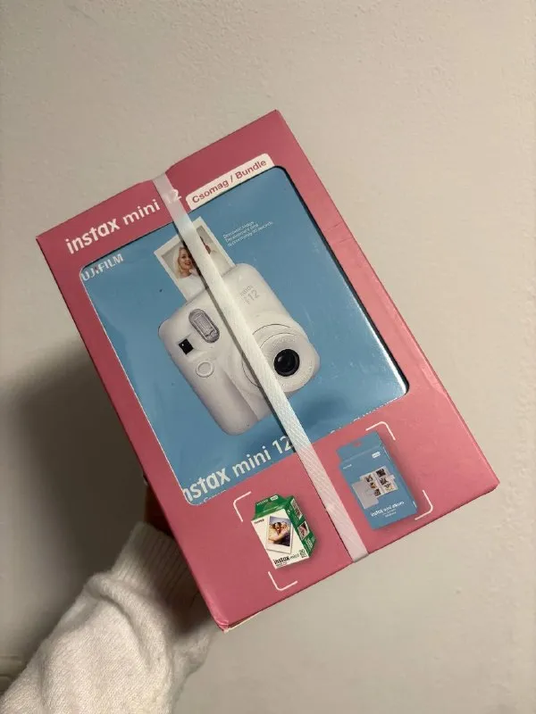 Fujifilm Instax Mini 12 (белая)